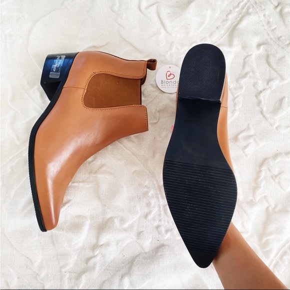 Blondo Emilia Waterproof Ankle Bootie New $162 - Picture 9 of 9